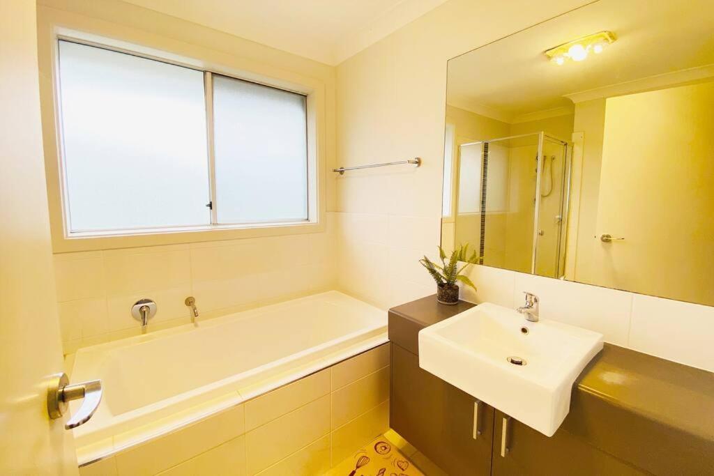 Kellyville 5Br Near Park And Shopping Mall Esterno foto